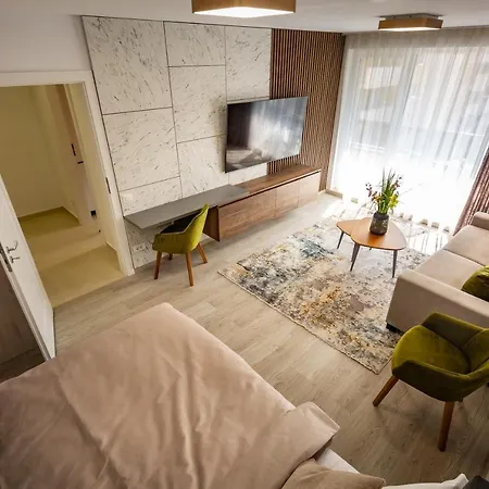 Urban Plaza Alpine Escape With Free Parking, Balcony, Washer & Dryer